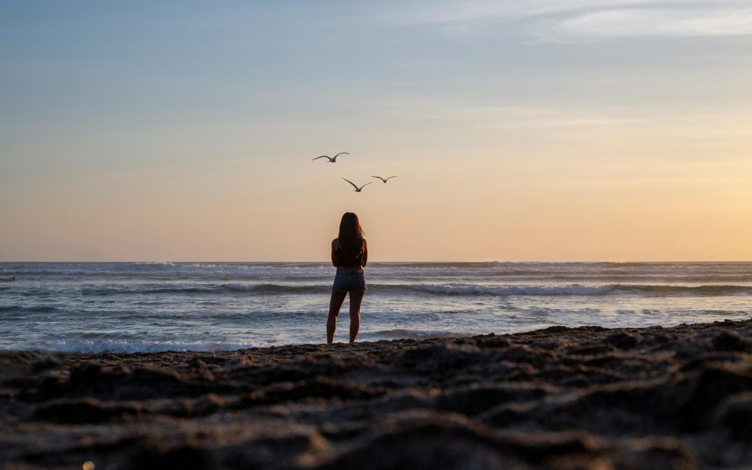 Tending to Your Emotions After Loss: A Gentle Practice of Awareness, Acceptance, and Compassion by Marianne Gouveia